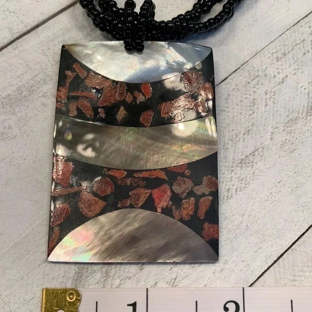 Red Coral & Shell Necklace - Picture 5 of 7